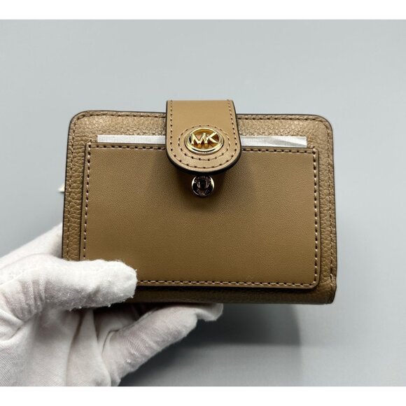 Michael Kors 3263G0KD5L Charm Small Tab Compact Pocket Wallet in Husk Leather - Picture 8 of 16